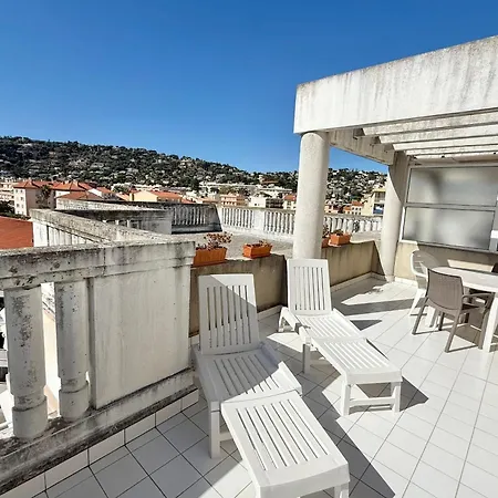 Apartment 1 Bedroom Sea View