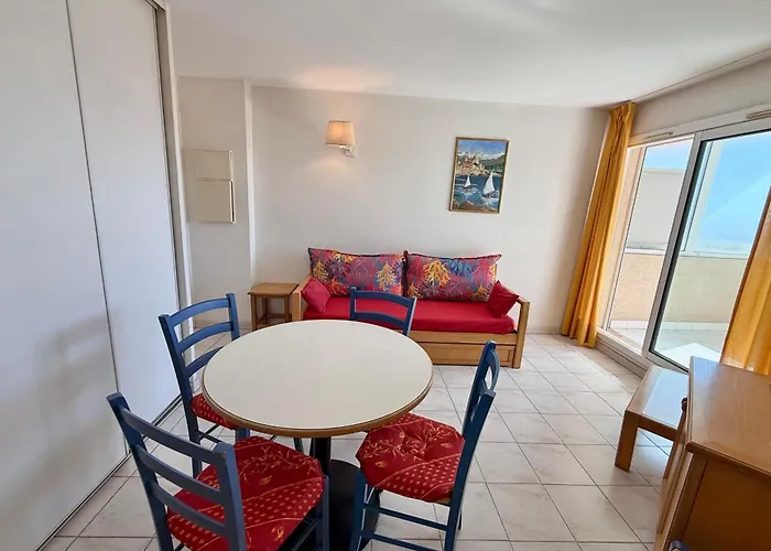 Apartment 1 Bedroom Sea View *