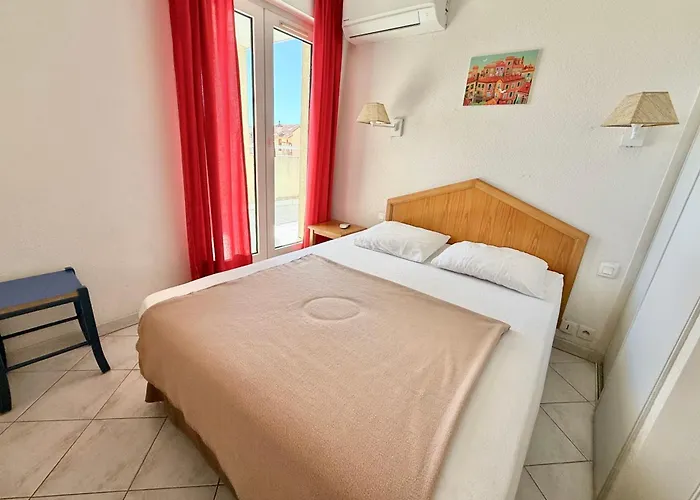 1 Bedroom Sea View * Golfe-Juan